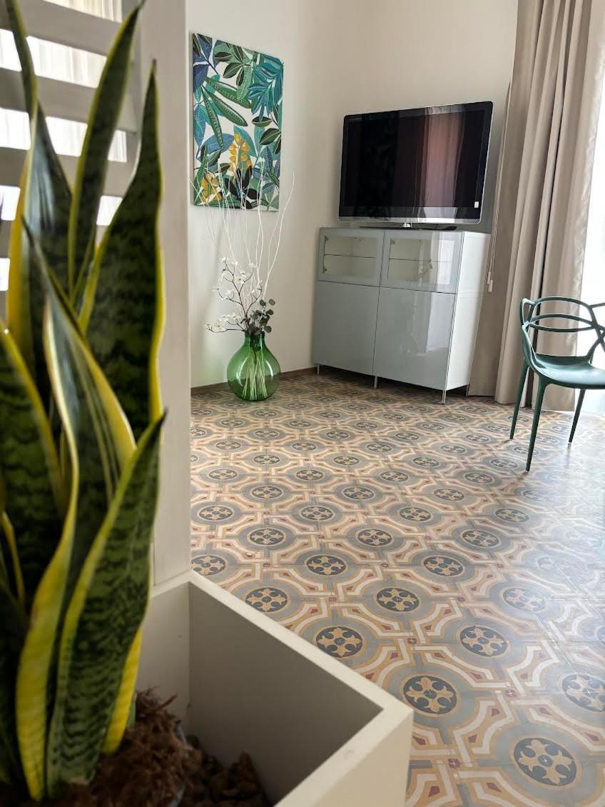 Villa Di Giorgi Apartments Center เชฟาลู ภายนอก รูปภาพ