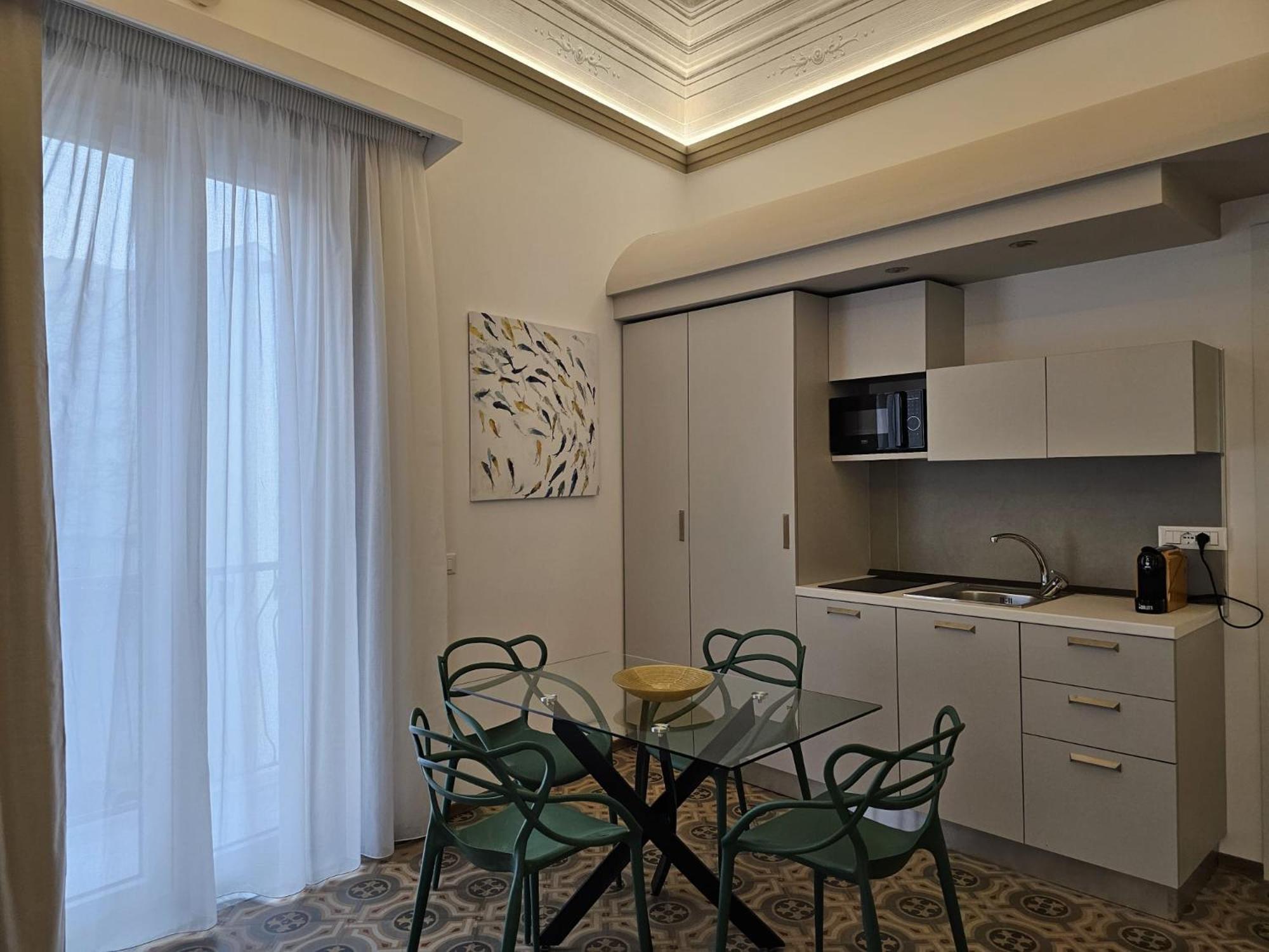 Villa Di Giorgi Apartments Center เชฟาลู ภายนอก รูปภาพ